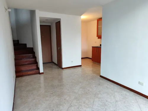 Apartamento En Arriendo En Castropol. Cod A16730