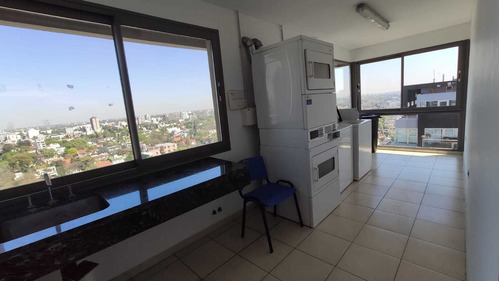 Imagen 22 de 27 de Hermoso Departamento De Categoria ,con Muy Lindas Vistas Al Rio Y A La Ciudad. Seguridad 24hs. Cochera Cub, Piscina, Gym, Laundry, Sum, Parrillas, Sauna, Jacuzzi, Cocheras Cortesía. Apto Profesional.