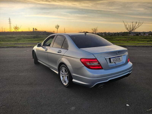 Imagem 9 de 15 de Mercedes-benz C180 1.6 T Cgi Sport 2013