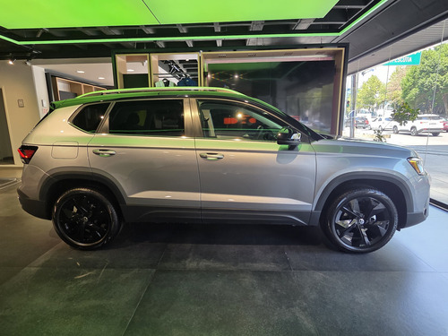 Volkswagen Taos 1.4 Tsi Highline At