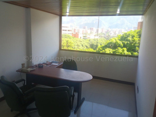 Apartamento Con Una Ubicación Privilegiada Mls #25-14769 Ng