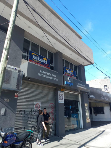 Alquiler De Oficina 120m² Ramos Mejia Con Patio, Excelente Ubicación