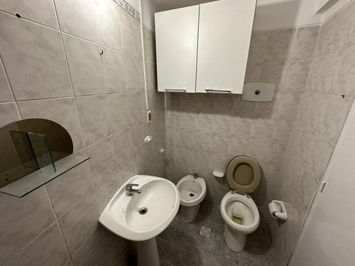 Imagen 21 de 23 de Apartamento - Brazo Oriental - Gran Oportunidad!! 2 Dormitorios!! 1 Baño - 65mts2 - Alquiler $23.000 - Gastos Comunes $3900 -