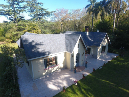 Venta De Excepcional Casco De Estancia