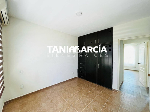 Rento Casa En Privada Con Portón Eléctrico En Orizaba.