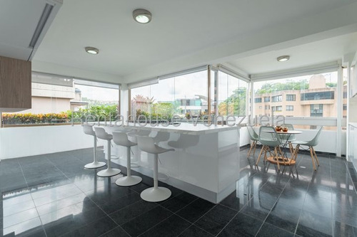 Agp Apartamento En Venta En Colinas De Valle Arriba, Moderno Con Bella Vista Y Áreas Sociales 25-23222 Ys