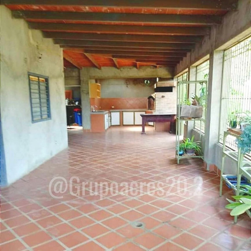 Imagen 5 de 10 de Se Vende Bello Terreno Y Sus Bienhechurías (casa) En El Jarillo. Estado Miranda. Ah