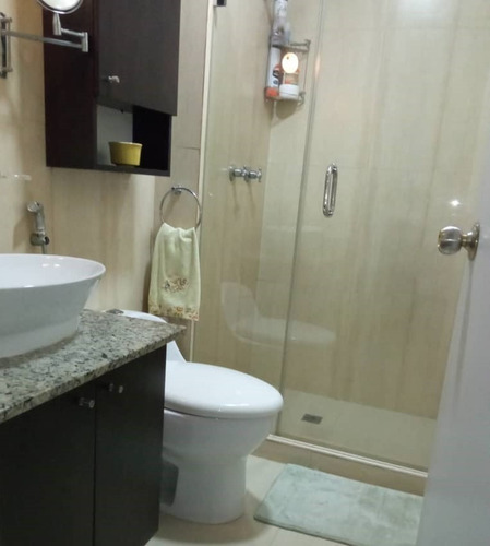Imagen 12 de 18 de Apartamento En Playa Guaica. Lecheria