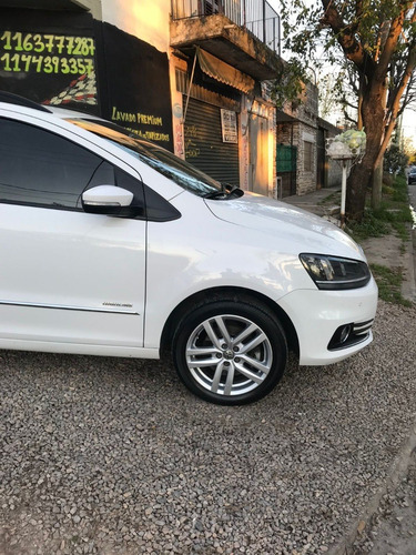 Imagen 14 de 15 de Volkswagen Suran 1.6 Highline Techo Y Cuero