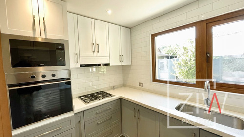 Casa Mediterránea Nueva 5d4b, Alto Las Condes - Ziw Property