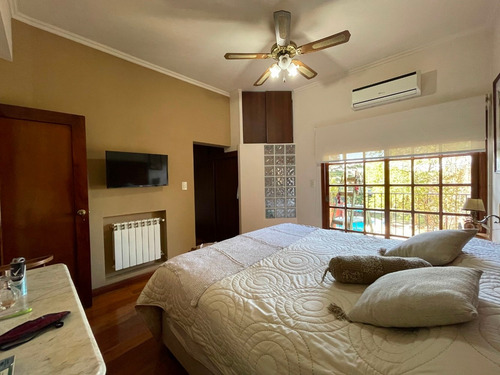 Venta Challet 5 Ambientes 4 Cuadras De Estación Castelar
