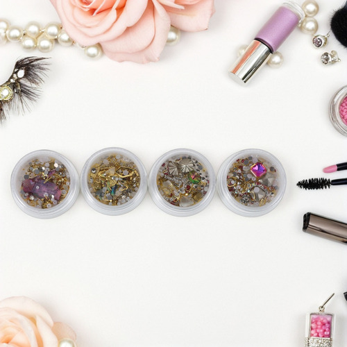 4 Cajas De Colgantes Para Uñas: Decoración De Uñas Mixta Par