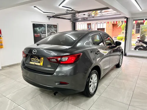 Mazda 2 Touring AT 2020