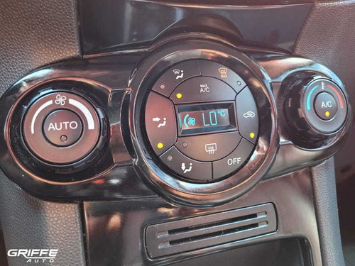 Imagem 11 de 14 de Ford Fiesta Hatch Titanium A _4p_ 2015