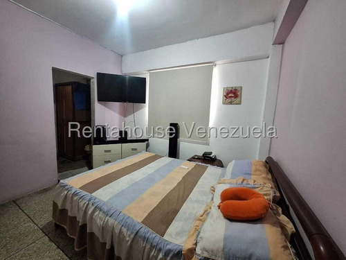 Marcos Gonzalez Vende Cómodo Apartamento Zona Oeste Barquisimeto Lara #25-20448