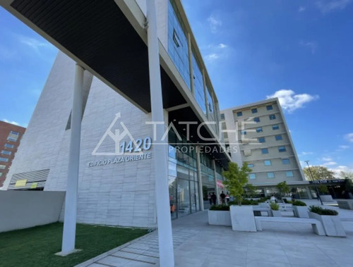 Oficina En Edificio Plaza Oriente, Excelente Ubicación Talca