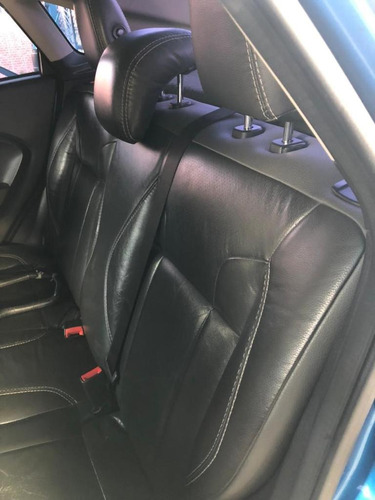 Imagen 7 de 11 de Ford Fiesta Titanium