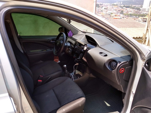 Toyota Etios 1.3 X