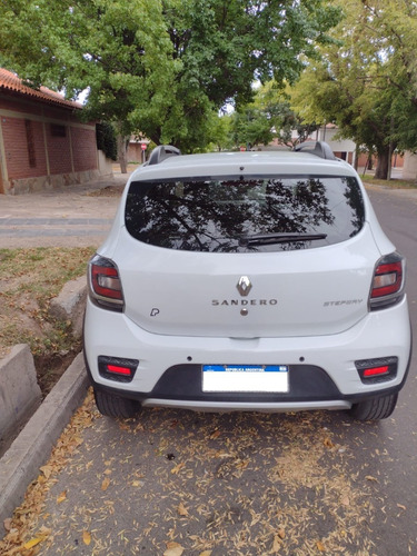 Imagen 4 de 10 de Renault Sandero Stepway 1.6 Full Privilege 105cv Unico Dueño
