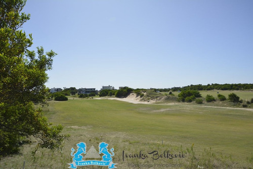 Venta Lote Exclusivo Costa Esmeralda Barrio Isla Del Golf, - Fondos Cancha De Golf