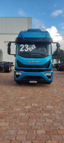 Iveco Tector 31-300 8x2 Azul Iveco 12 Pneus 0 Km Conservado