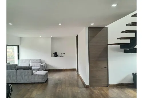 190m2 Apartamento En El Poblado
