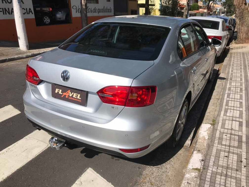 Volkswagen Jetta 2012 2.0 Comfortline Flex 4p Automática