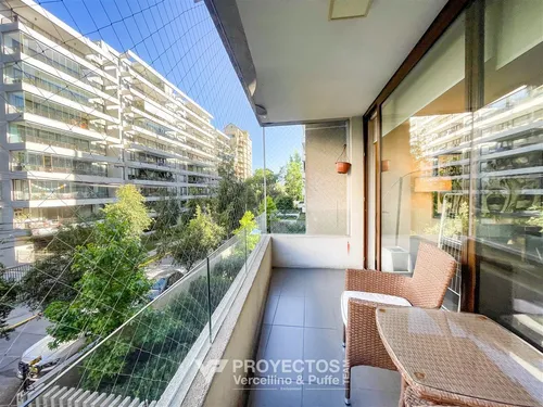 Departamento En Venta De 2 Dorm. En Las Condes