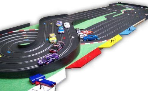 Imagen 2 de 2 de Alquiler Pista Scalextric Metegol Tejo Ping Pong Jenga Sapo
