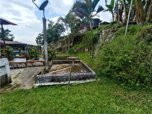 Se Vende Finca Chalet En Calarcá - Quindío
