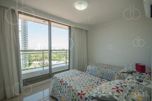 Imagen 12 de 26 de Apartamento En Mansa, 3 Dormitorios En Edificio Con Servicios. Punta Del Este
