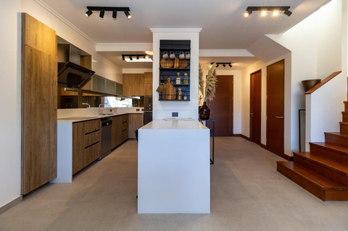 Casa Tipo Townhouse