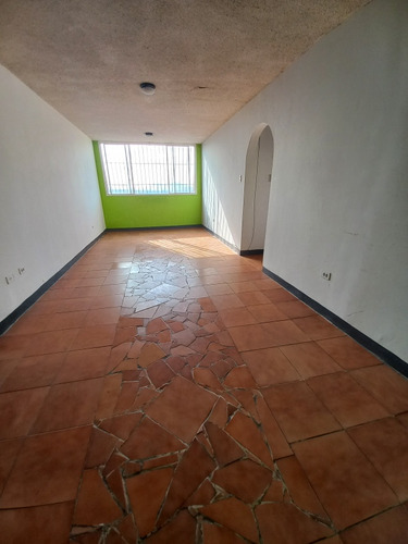 Apartamento En Alquiler En Don Mateo, Las Trinitarias