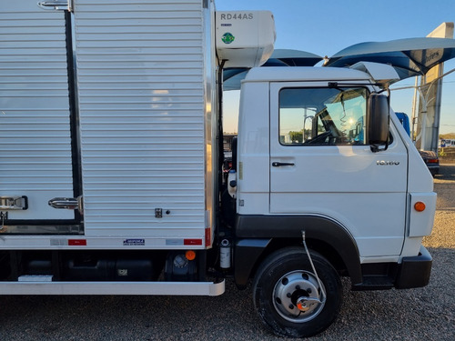 Imagem 4 de 14 de Vw 10-160 4x2 - 2015 (no Chassi Ou Com Bau)