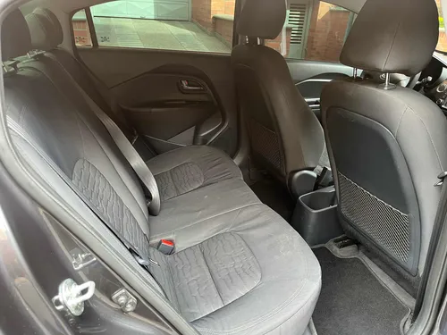 Kia Rio 1.4 At