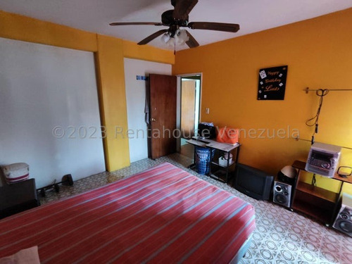 Vendo Apartamento En Turmero (castel Grande), Código 25-13554 Cm Leer Descripción