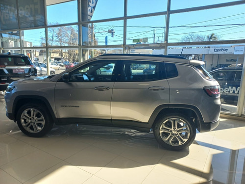 Imagen 4 de 15 de Jeep Compass Longitud Plus Turbo 1.3
