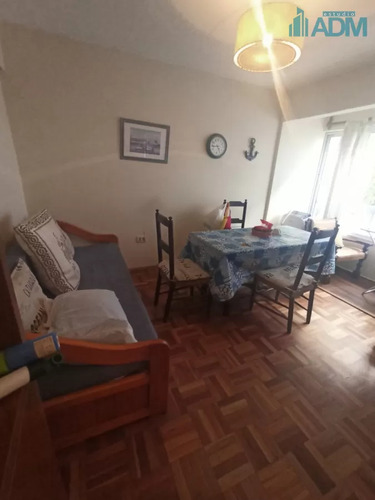 Apartamento De 1 Dormitorio Sobre La Playa Mansa