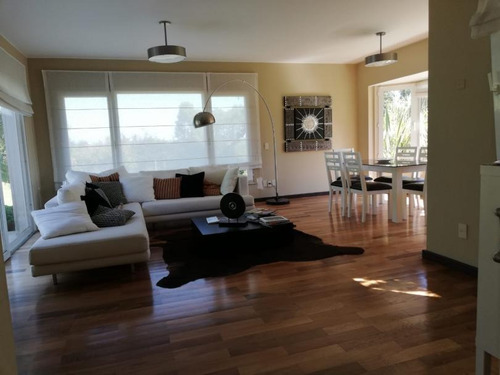 Venta Casa 4 Dormitorios Barrio Privado