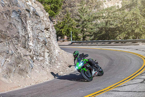 Imagen 4 de 8 de Moto Kawasaki Ninja® 650 Abs
