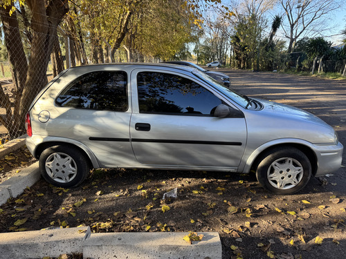 Chevrolet Corsa Classic 1.6 Gl Aa Dh