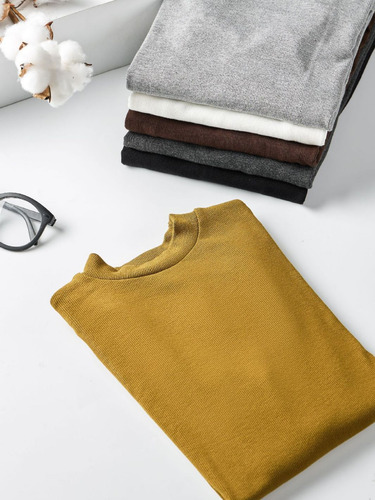 Camiseta Ajustada Con Cuello Medio Alto En El Interior
