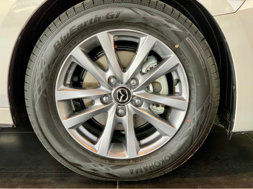 Imagen 13 de 14 de Mazda 3 Touring Mt Blanco | 2022