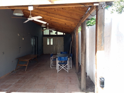 Casa En Venta Con Pileta Escucho Ofertas,financio