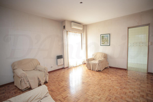 Imagen 8 de 24 de Departamento De 2 Ambientes C/gran Hall De Distribución, Pos. Escritorio O Futuro Vestidor - Caballito