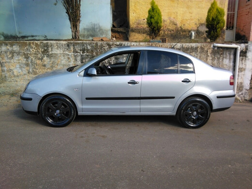 Volkswagen Polo Sedan 2004 1.6 4p
