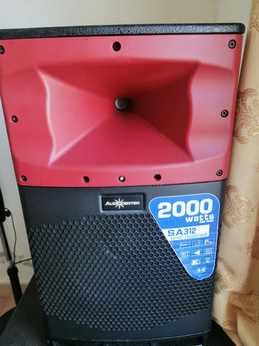 Bafle Amplificado Profesional Marca Audiocenter De 12 