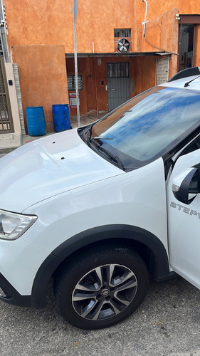 Renault Sandero Stepway 1.6 Iconic 16v X-tronic 5p