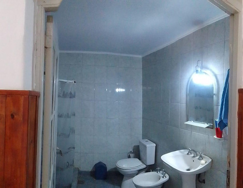 Casa En Venta - 2 Dormitorios 1 Baño - Cochera - 80mts2 - Luján
