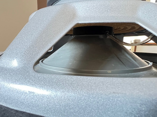 Subwoofer Jl Audio Automotivo De 12 12w1 V2-4 Com 300w Rms Cinza (Usado)
